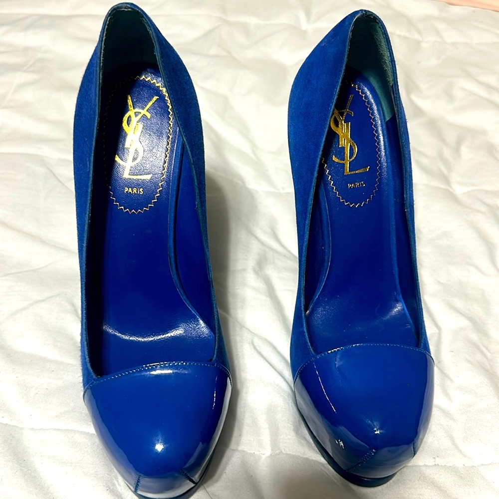 Yves Saint Laurent blue suede pumps size 36.5